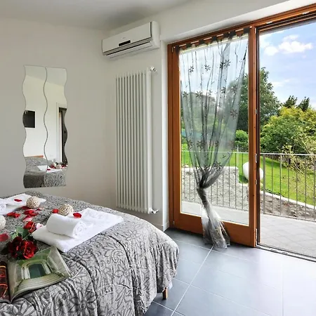 Sleeps 5 Pool Air Con Διαμέρισμα Domaso