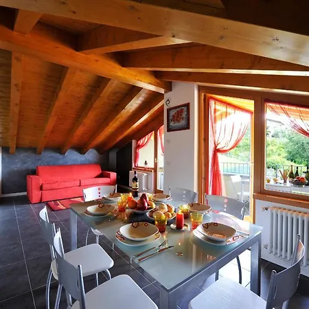 Sleeps 5 Pool Air Con *