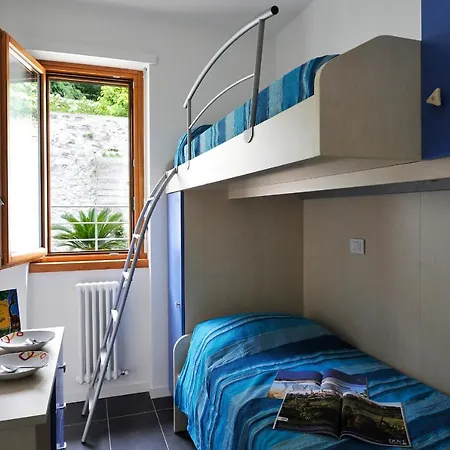 Sleeps 5 Pool Air Con *